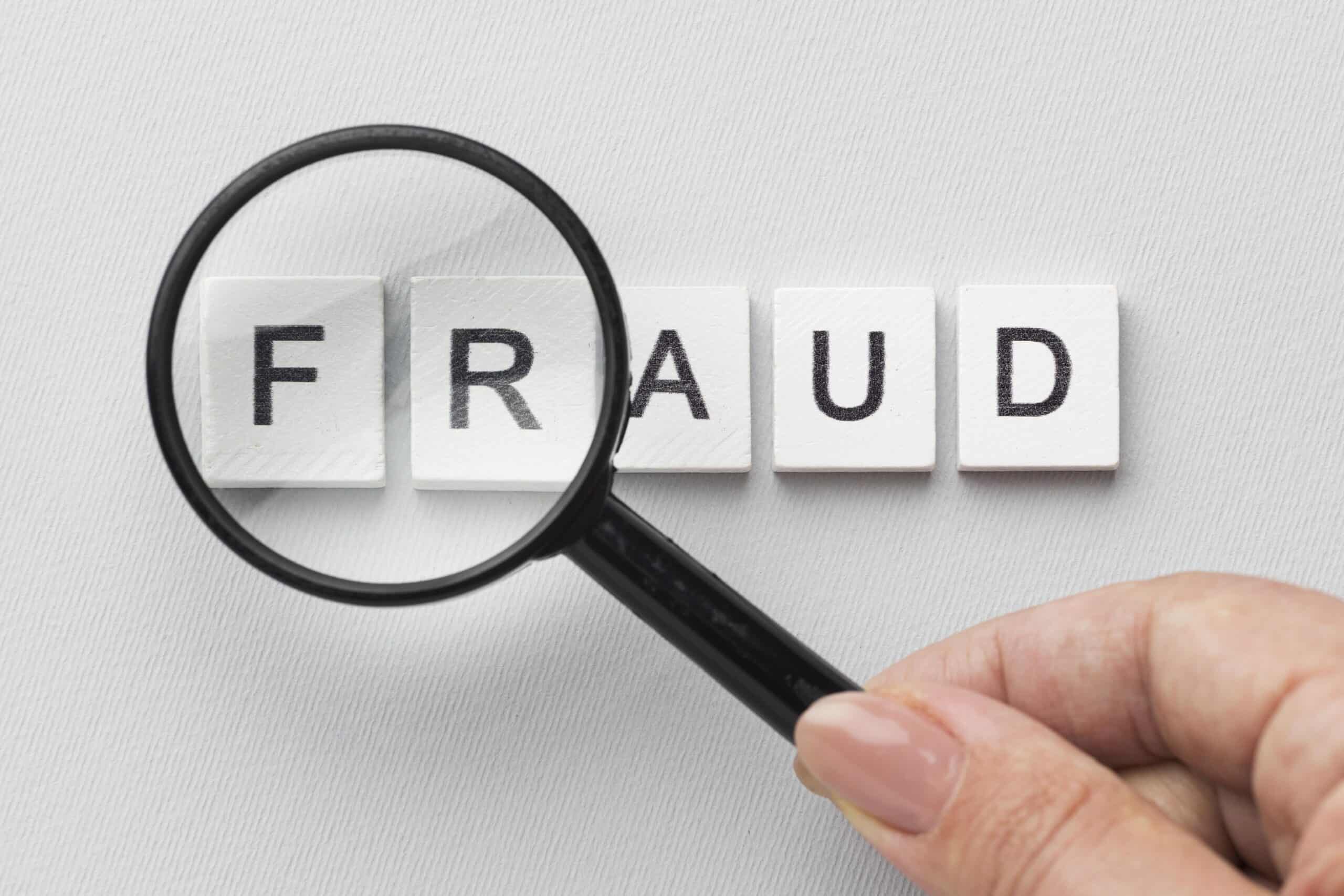 Financial-fraud-Invoice-Crowd-04